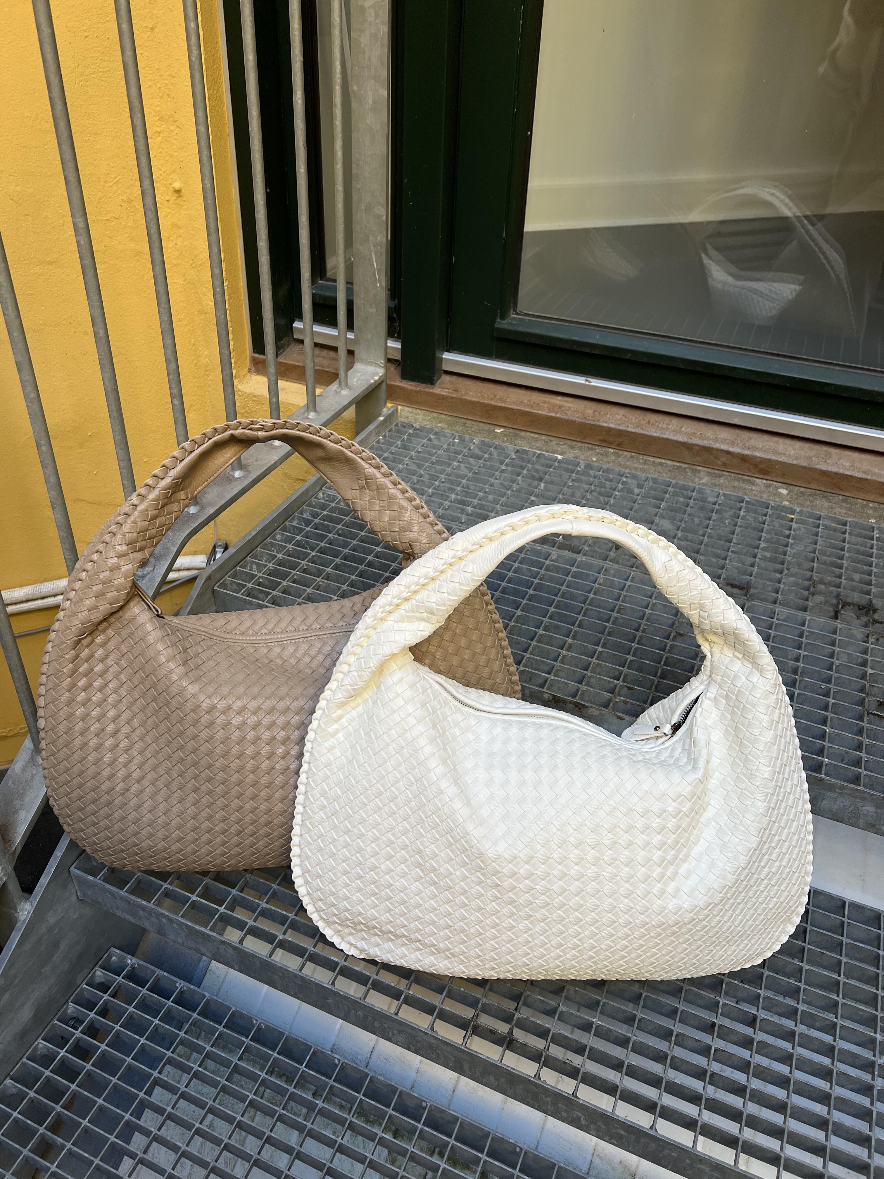 Musthave Bag - White
