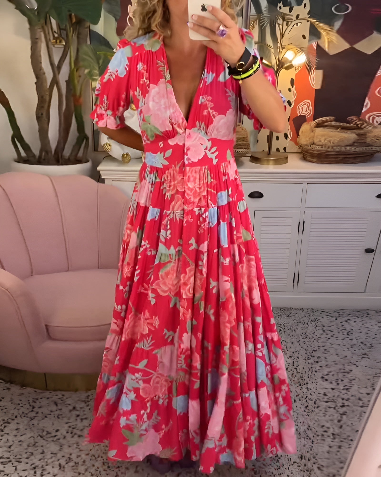Carine | Dress with V-neck and Floral Pattern